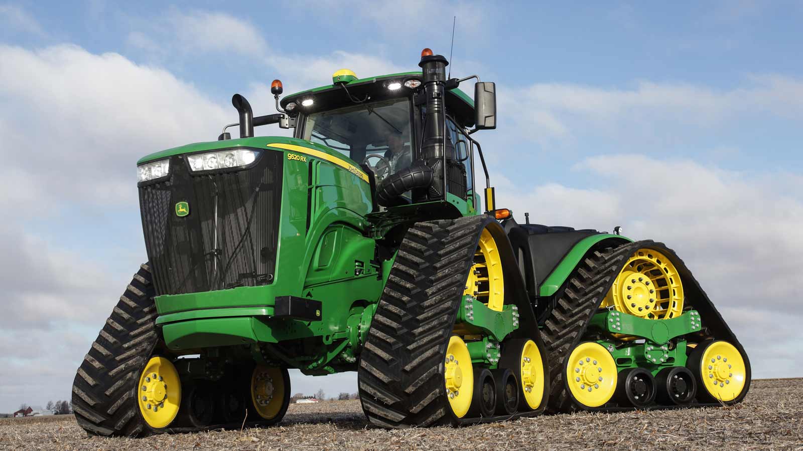 John Deere 2019 9R tractors take a wider approach | AGDAILY