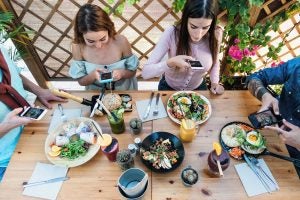 food-influencers-gen-z