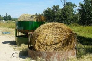 arrowquip-round-bale-feeders-advice