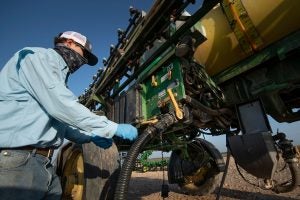 usda-texas-farm-sprayer