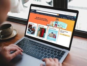amazon-shopping-laptop