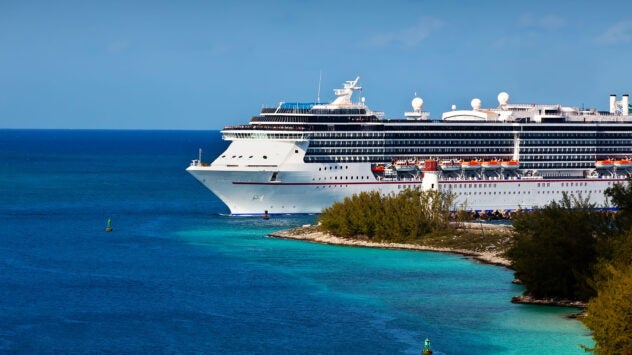 cruise-ship-bahamas